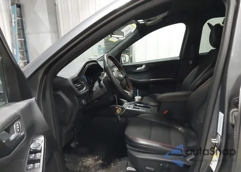 2025 Ford Escape St-Line Select from USA, damaged, VIN 1FMCU9NA5SUB02005